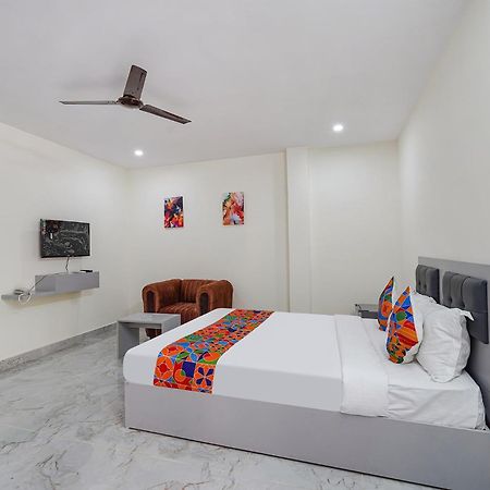 Ivory Pearl Hotel Bangalore Bagian luar foto