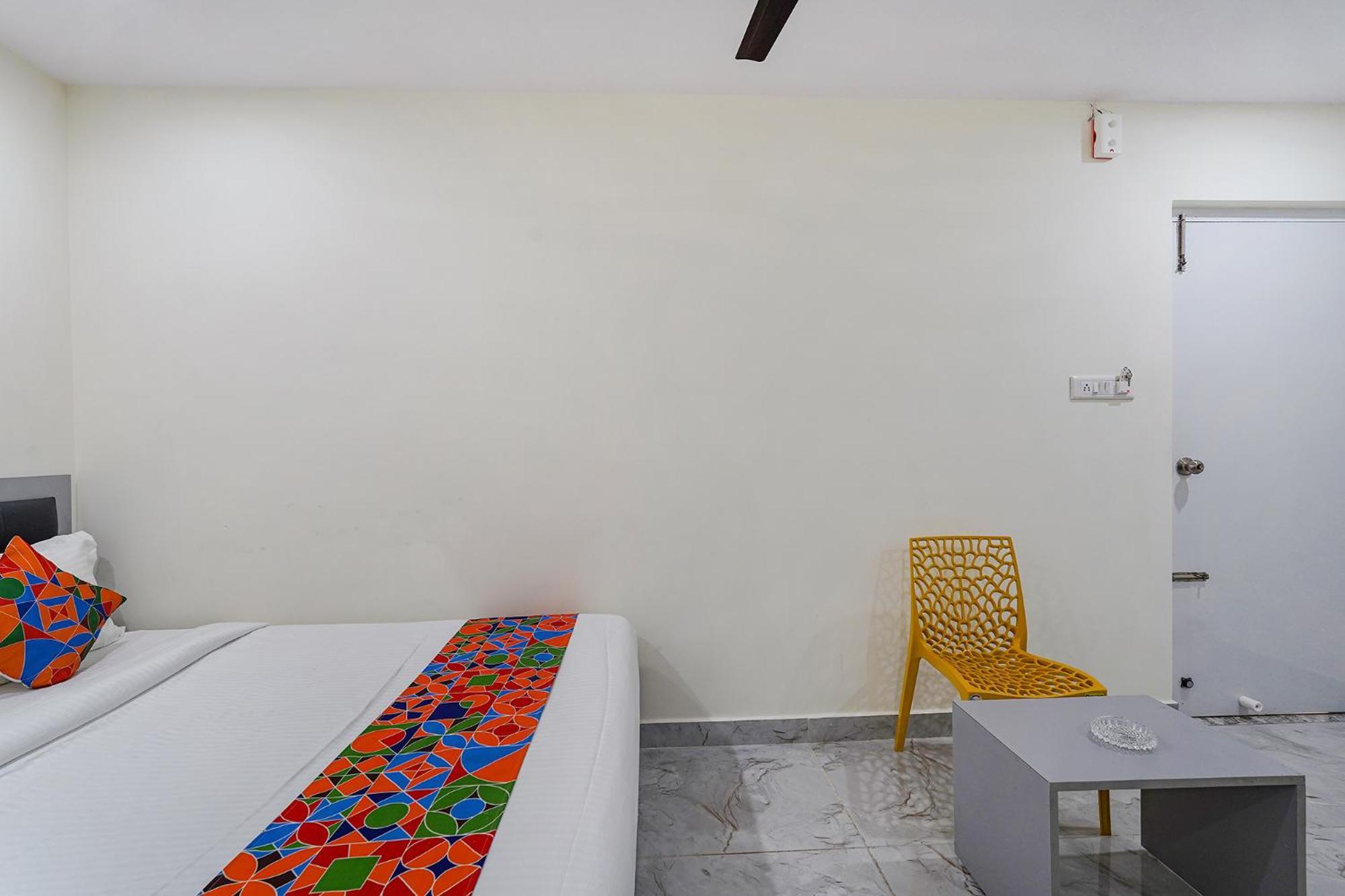 Ivory Pearl Hotel Bangalore Bagian luar foto
