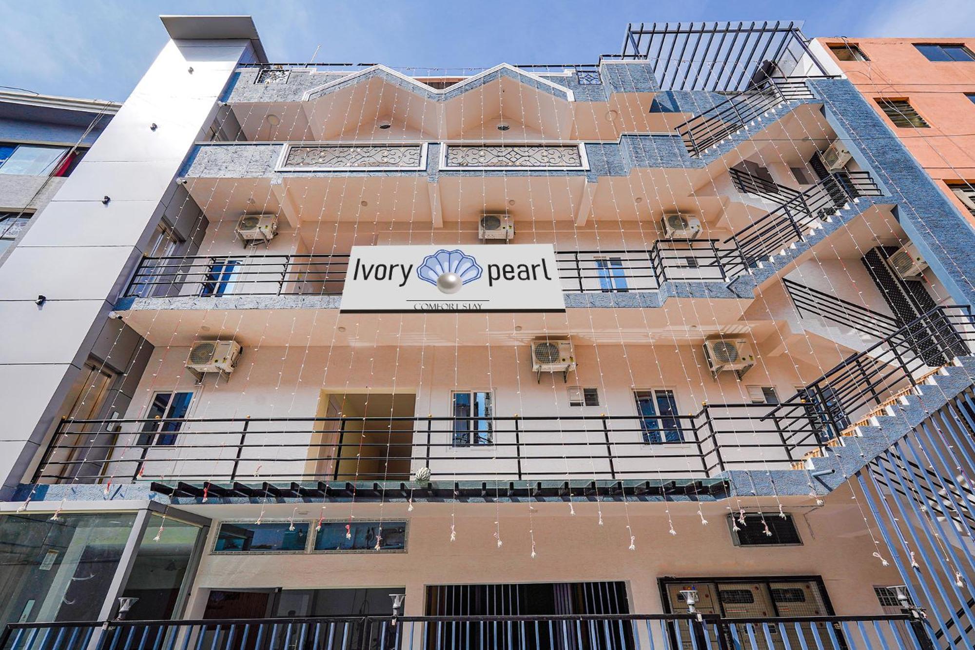 Ivory Pearl Hotel Bangalore Bagian luar foto